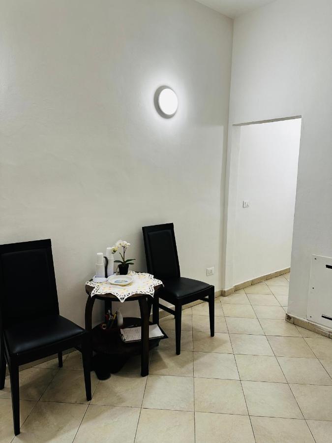 Affitta Camere Mimi Family Firenze Bagian luar foto