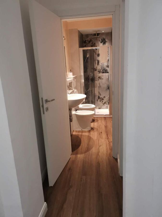 Affitta Camere Mimi Family Firenze Bagian luar foto