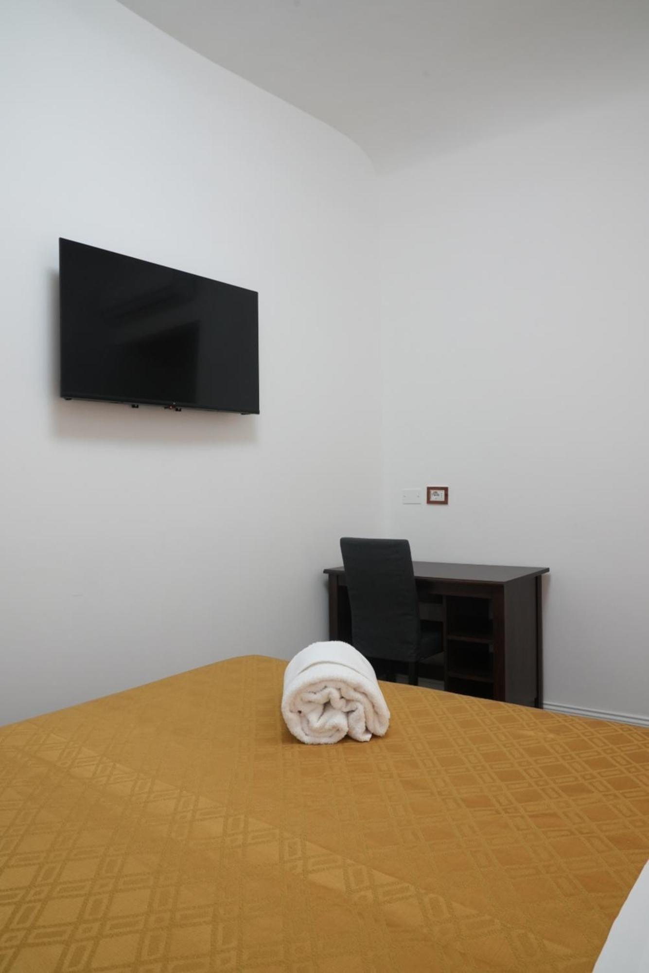 Affitta Camere Mimi Family Firenze Bagian luar foto